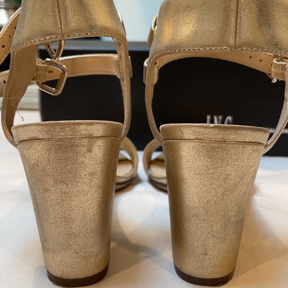 Unisa Reiaa Metallic Gold Strappy Sandals - Picture 6 of 14